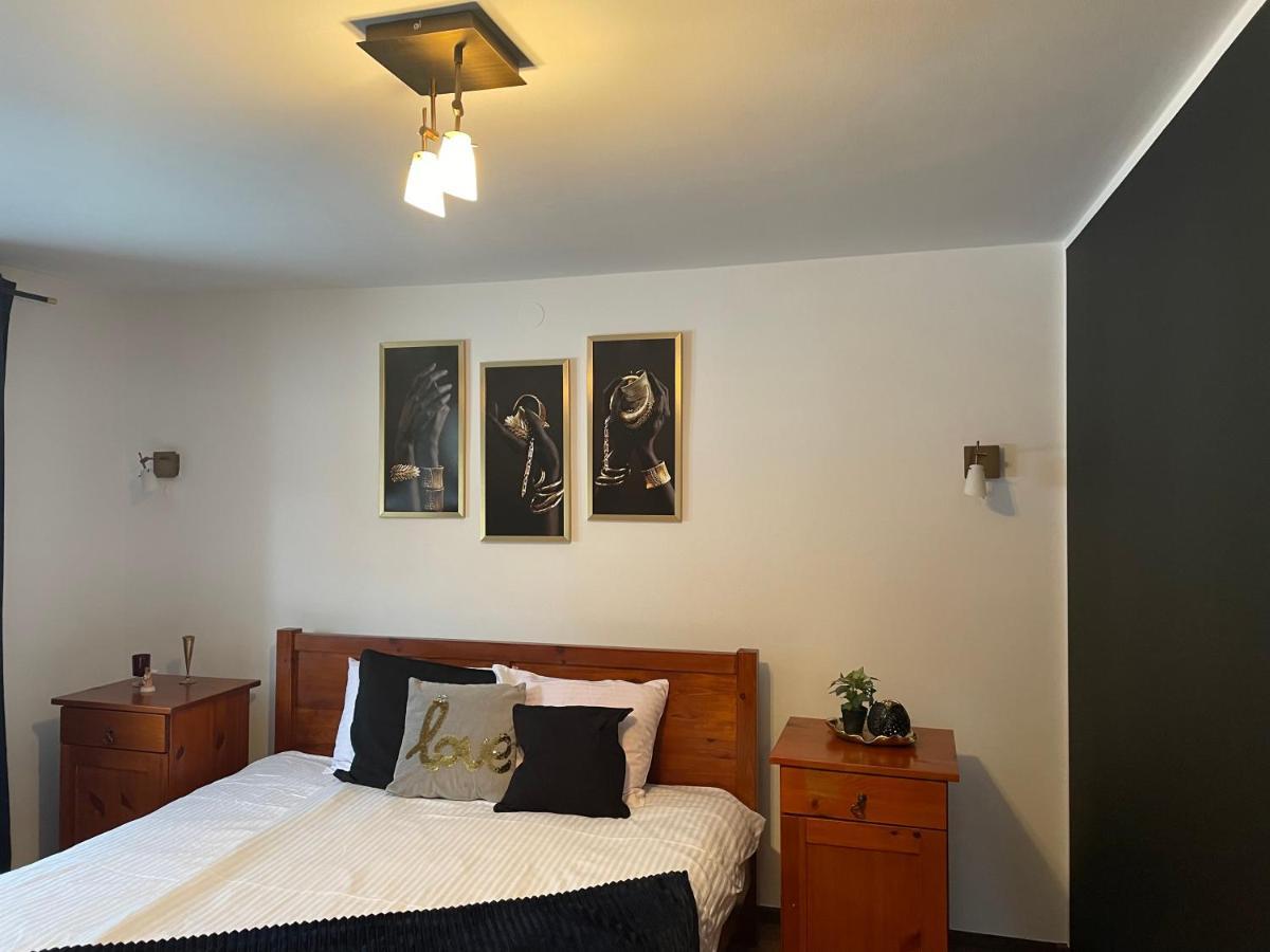 Apartamenty I Pokoje U Staszelow Poronin Exterior photo